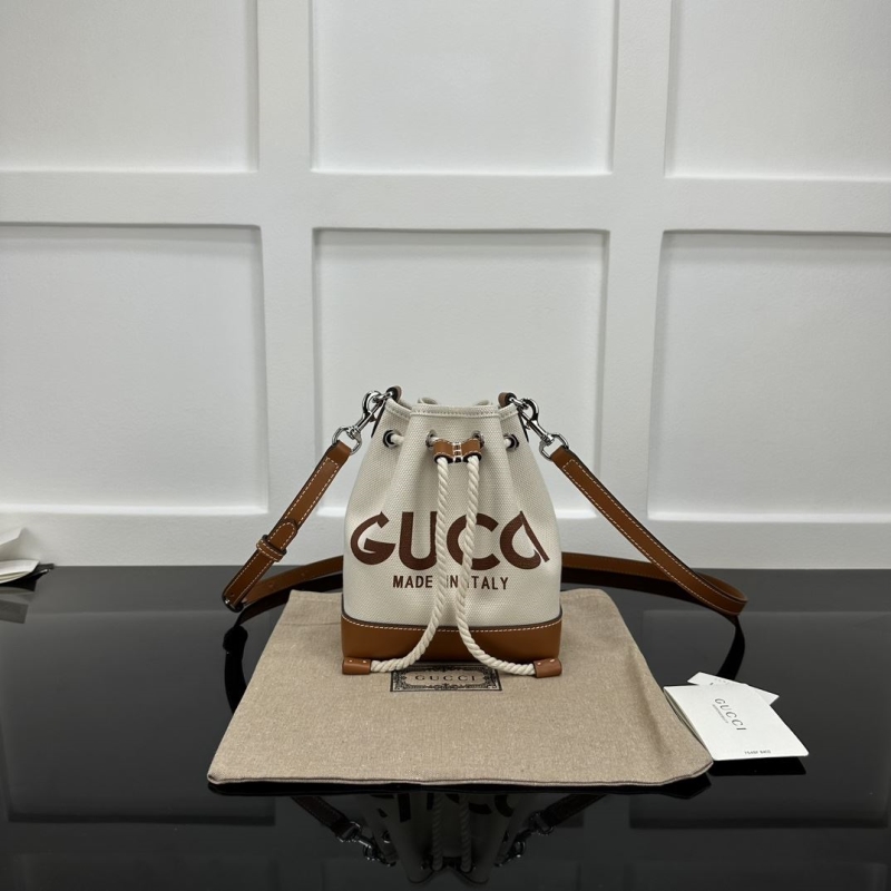 G*u*i bucket bags